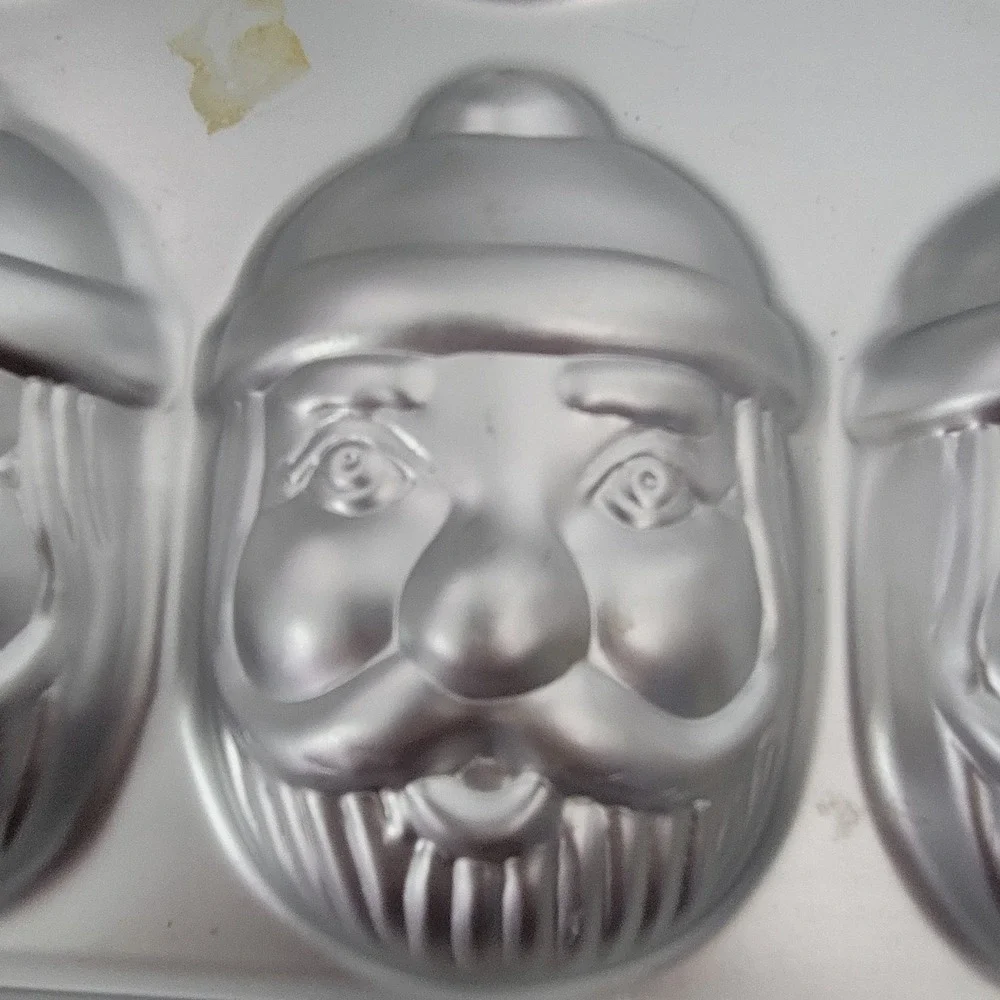Vtg 1983 Wilton Mini Santa Claus Cake Pan 6 Molds 502-3878 Aluminum Muffin Jello